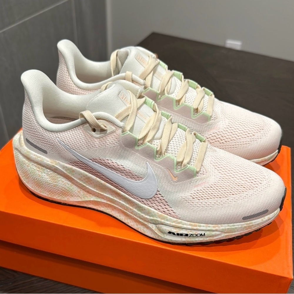 Nike Women's Pegasus 41 - Picture 3 of 5